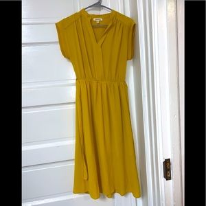 Women’s Medium Monteau dress